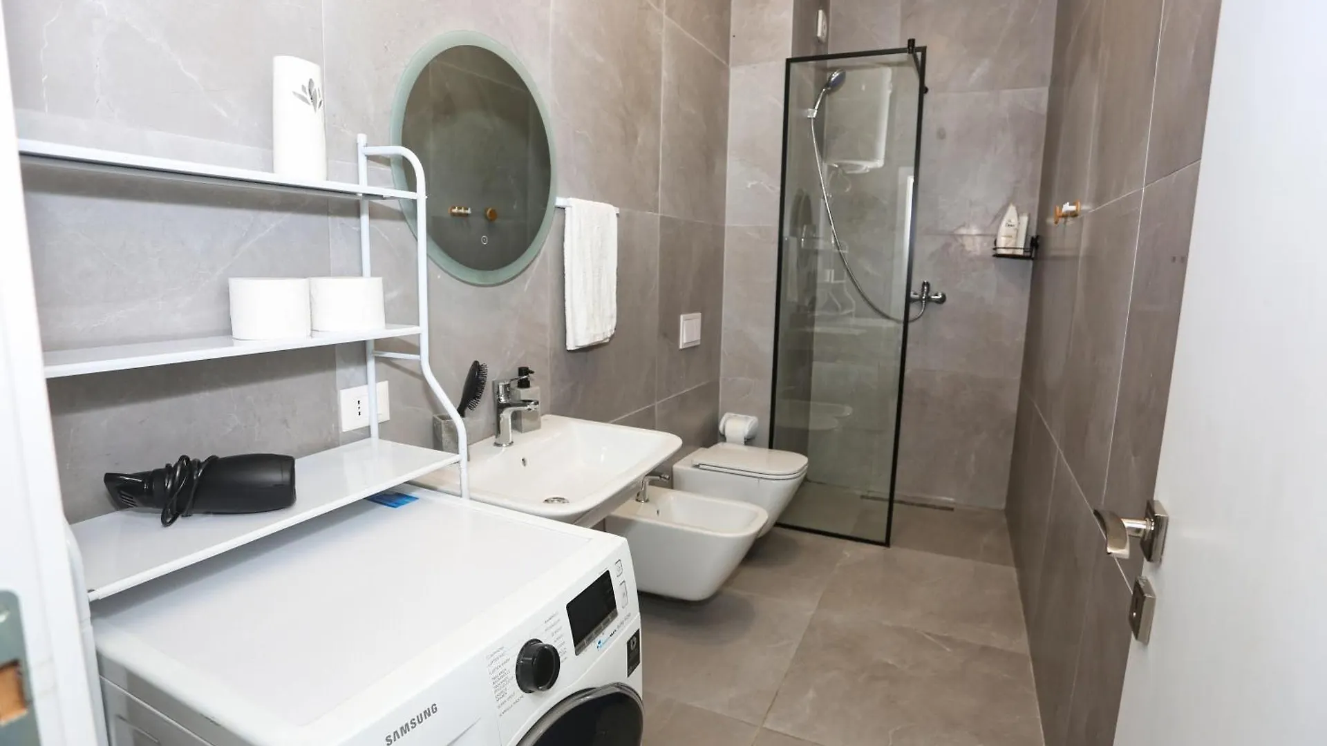 Luxurious Apartment Square 21 ティラナ アルバニア