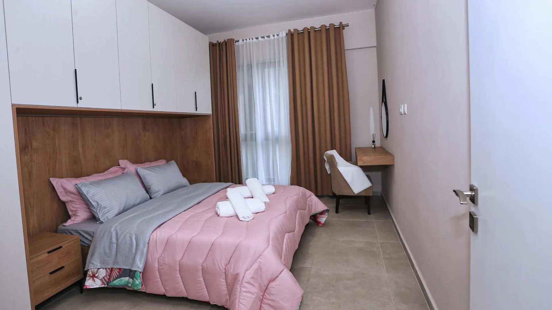 Luxurious Apartment Square 21 ティラナ 0*,  アルバニア