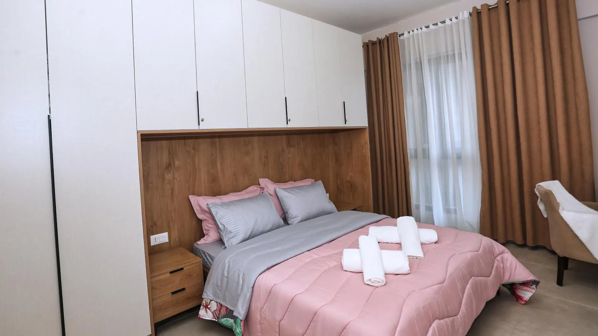 Luxurious Apartment Square 21 ティラナ アルバニア