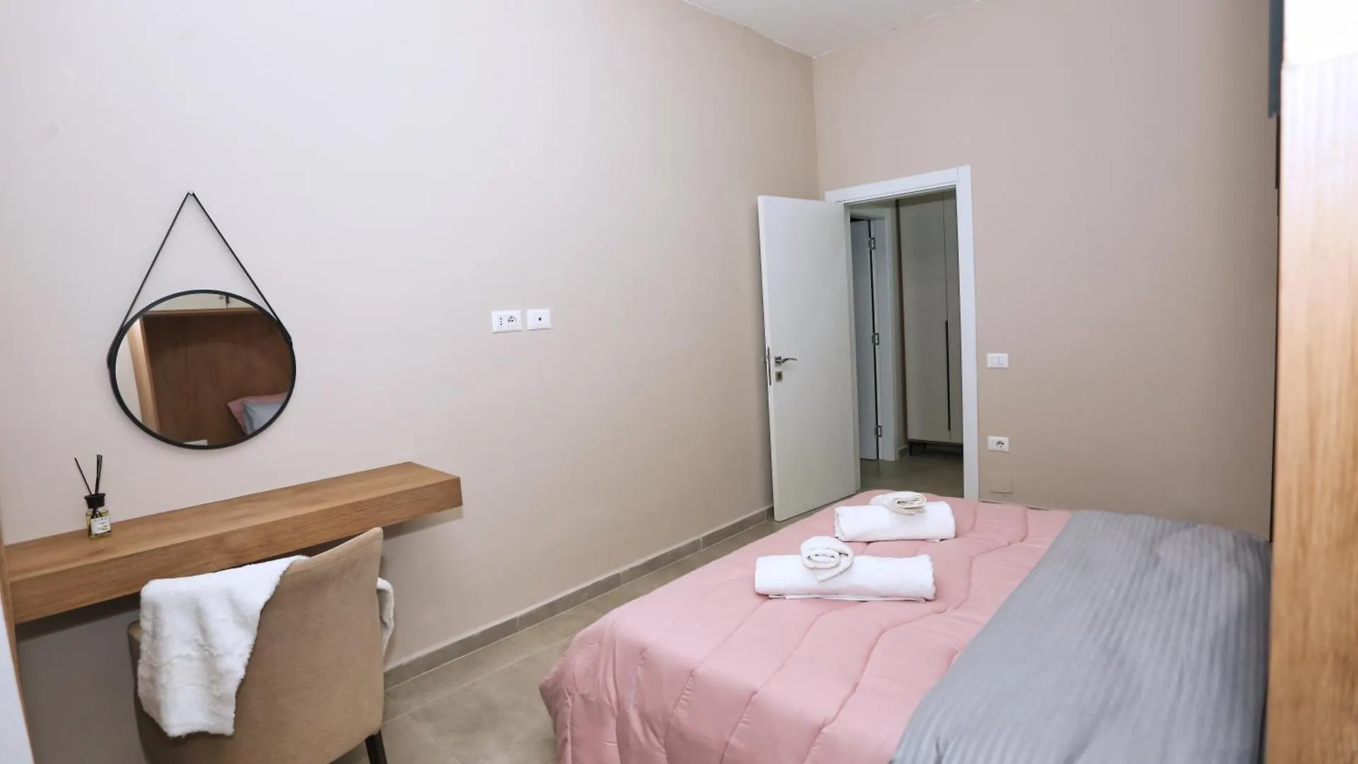 Luxurious Apartment Square 21 ティラナ アルバニア