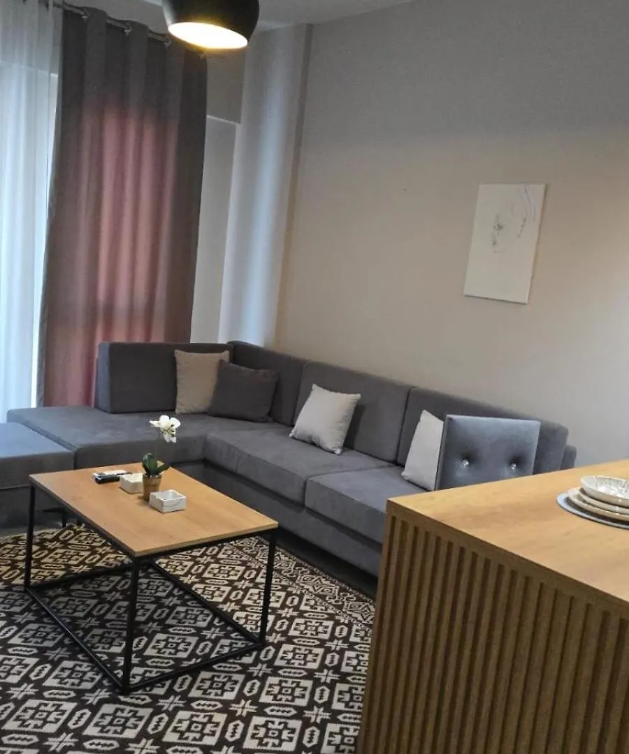 Luxurious Apartment Square 21 ティラナ 0*,